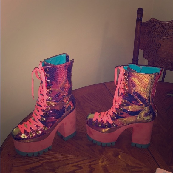 poisonous vixen snake platform boots